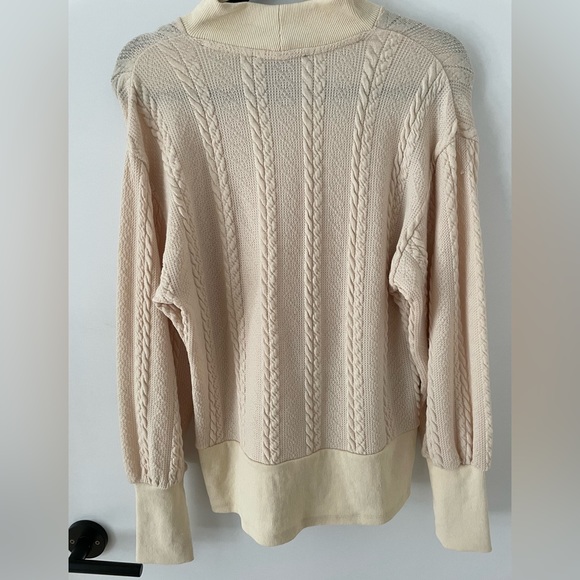 Parker & Quinn Ivory Quilted Sweater - Picture 2 of 4